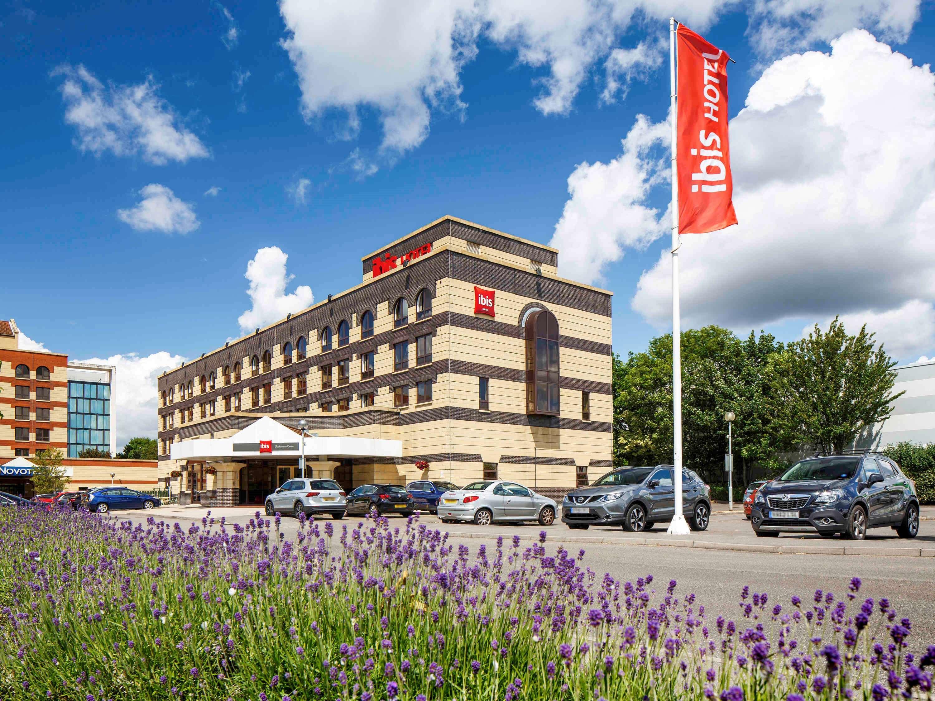Отель Ibis 3*
